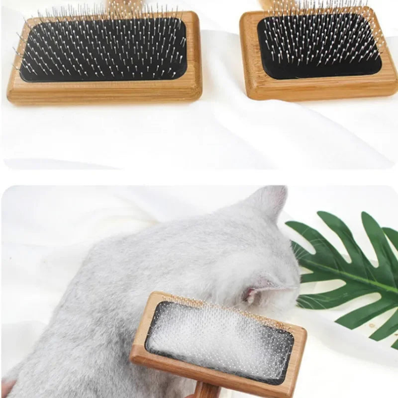 The Grooming Comb — Beechwood